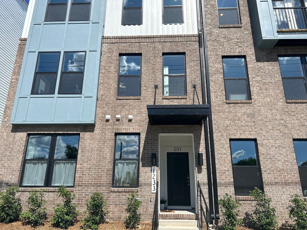 1233 S Blount St #201 - Photo 2 of 39