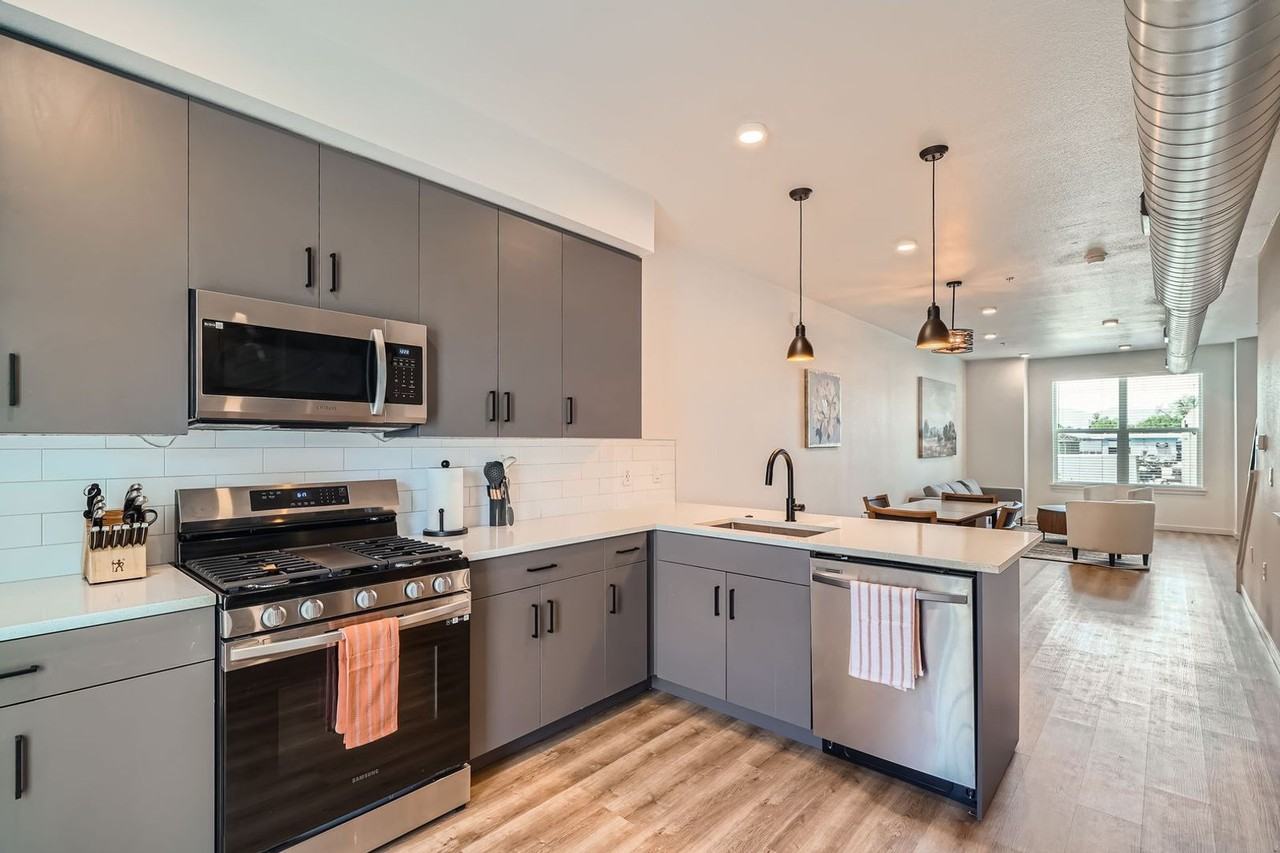 210 Emery St #5 - Photo 2 of 27