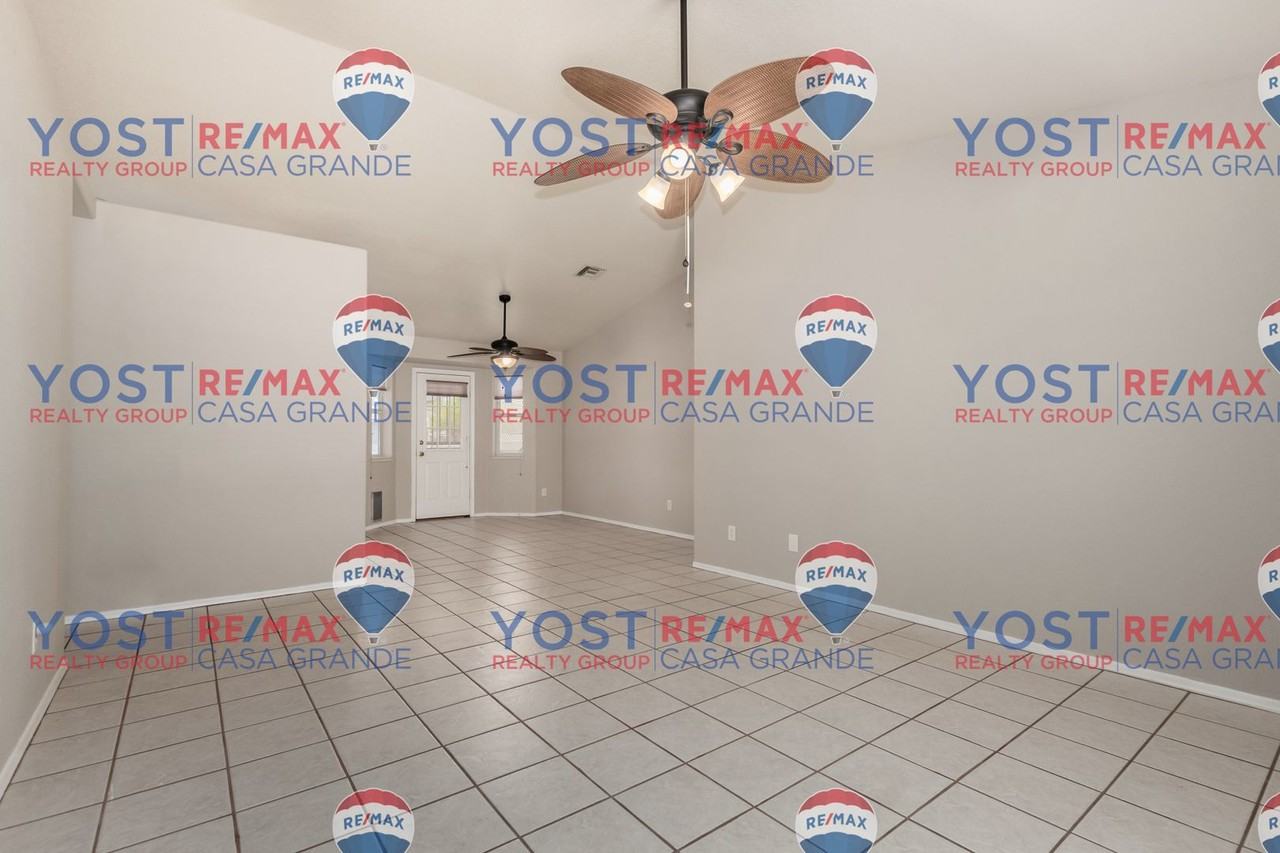 9154 W Century Dr - Photo 2 of 13