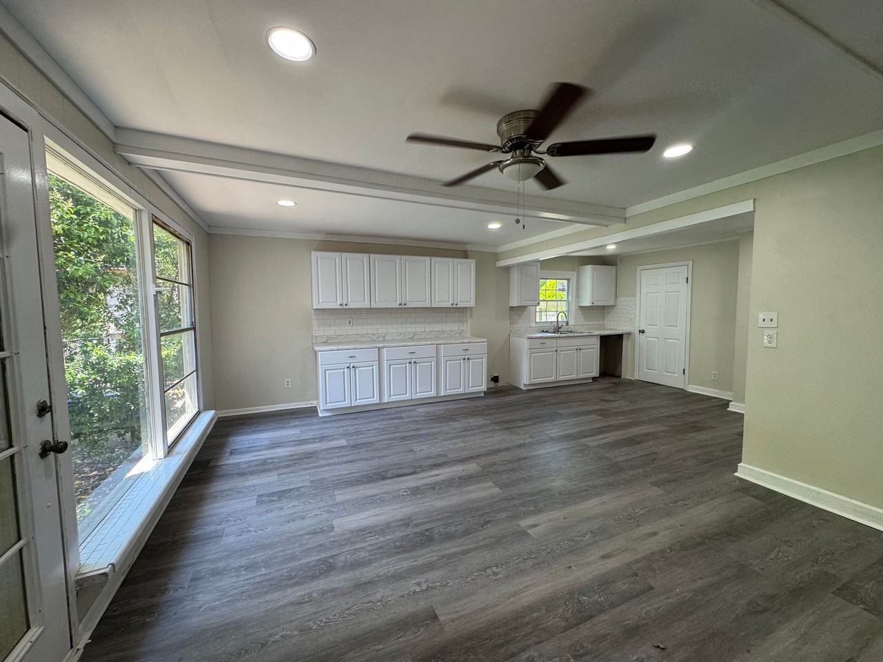 2818 Mallory St - Photo 6 of 16