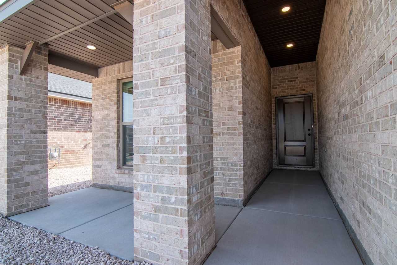 6004 Kingsville St - Photo 2 of 28