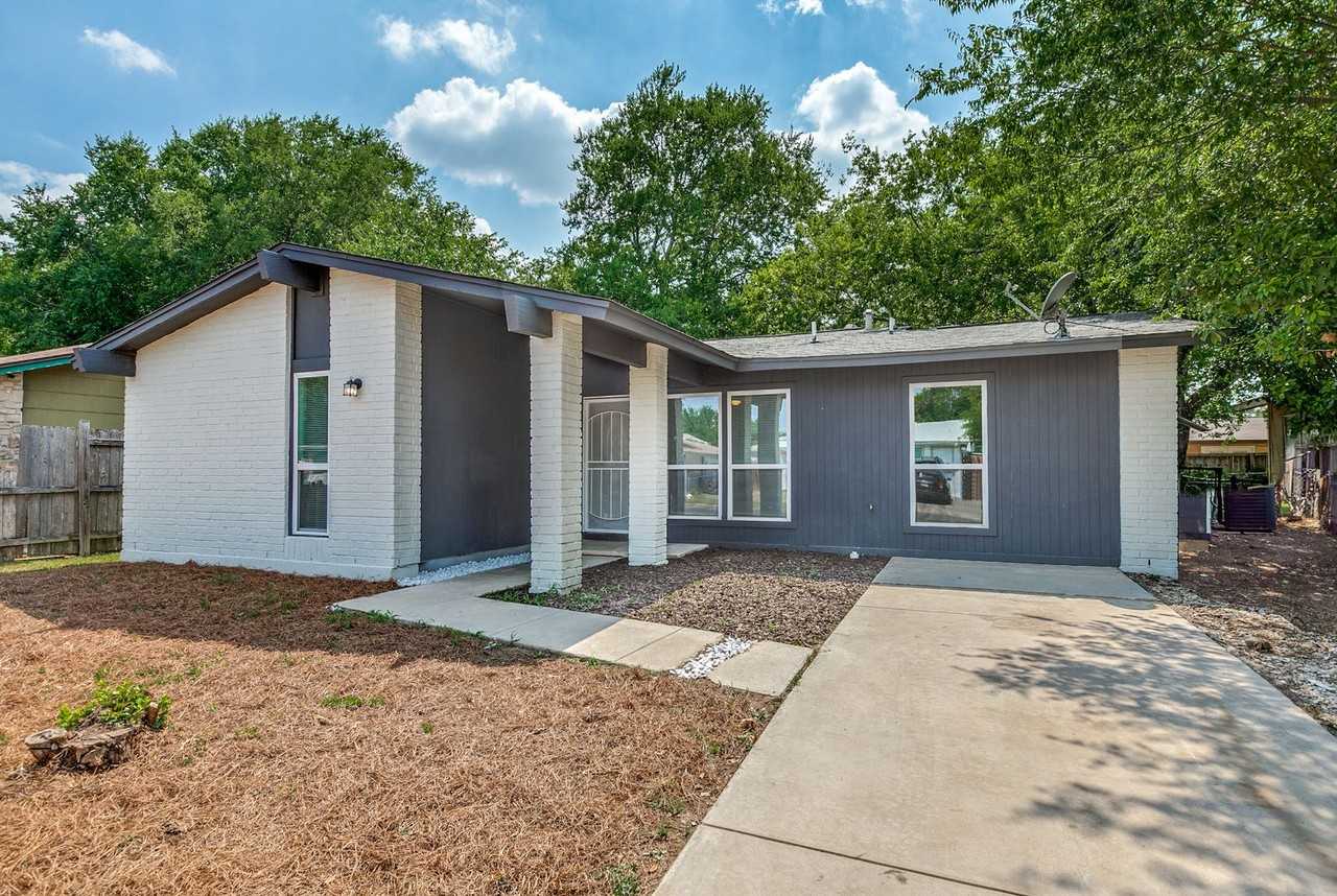 819 Spring Park St - Photo 2 of 25