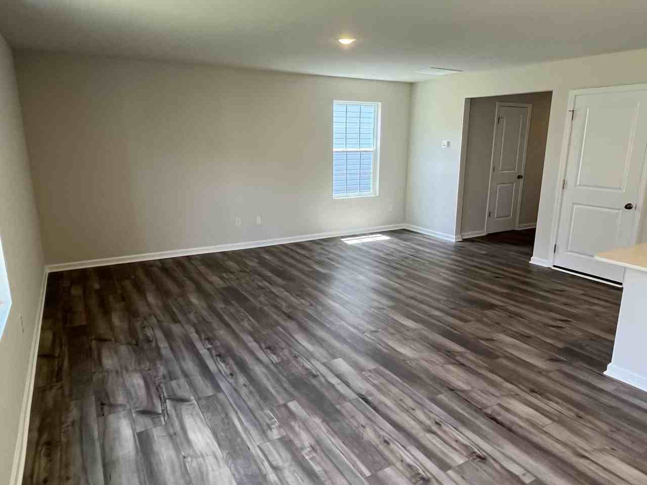 11023 Daisy Ct - Photo 7 of 31