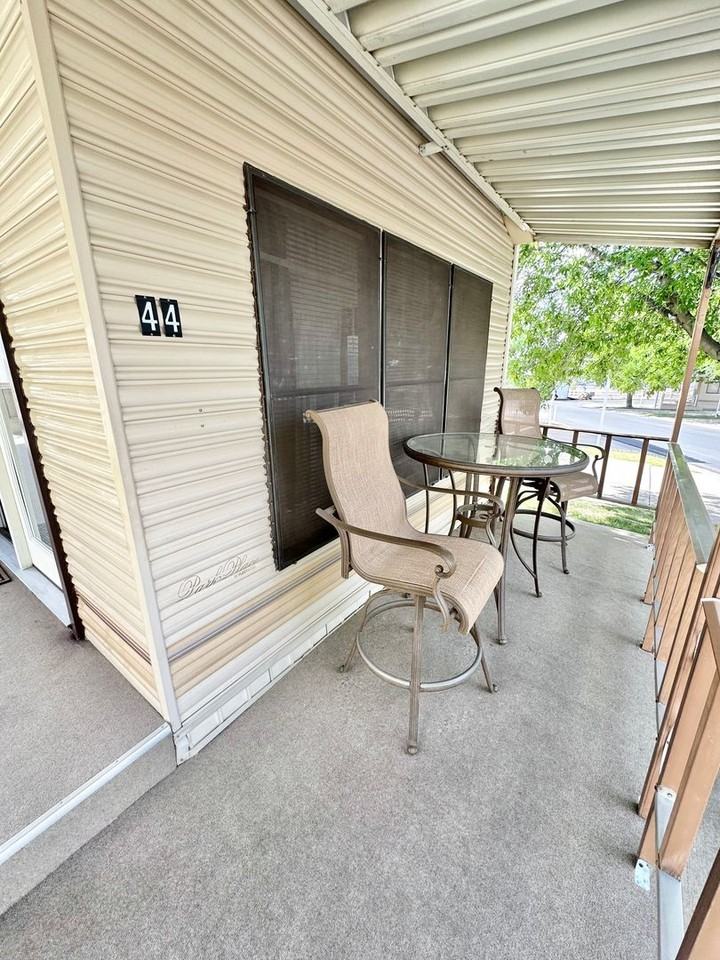 1150 W Red Hills Pkwy #44 - Photo 4 of 15