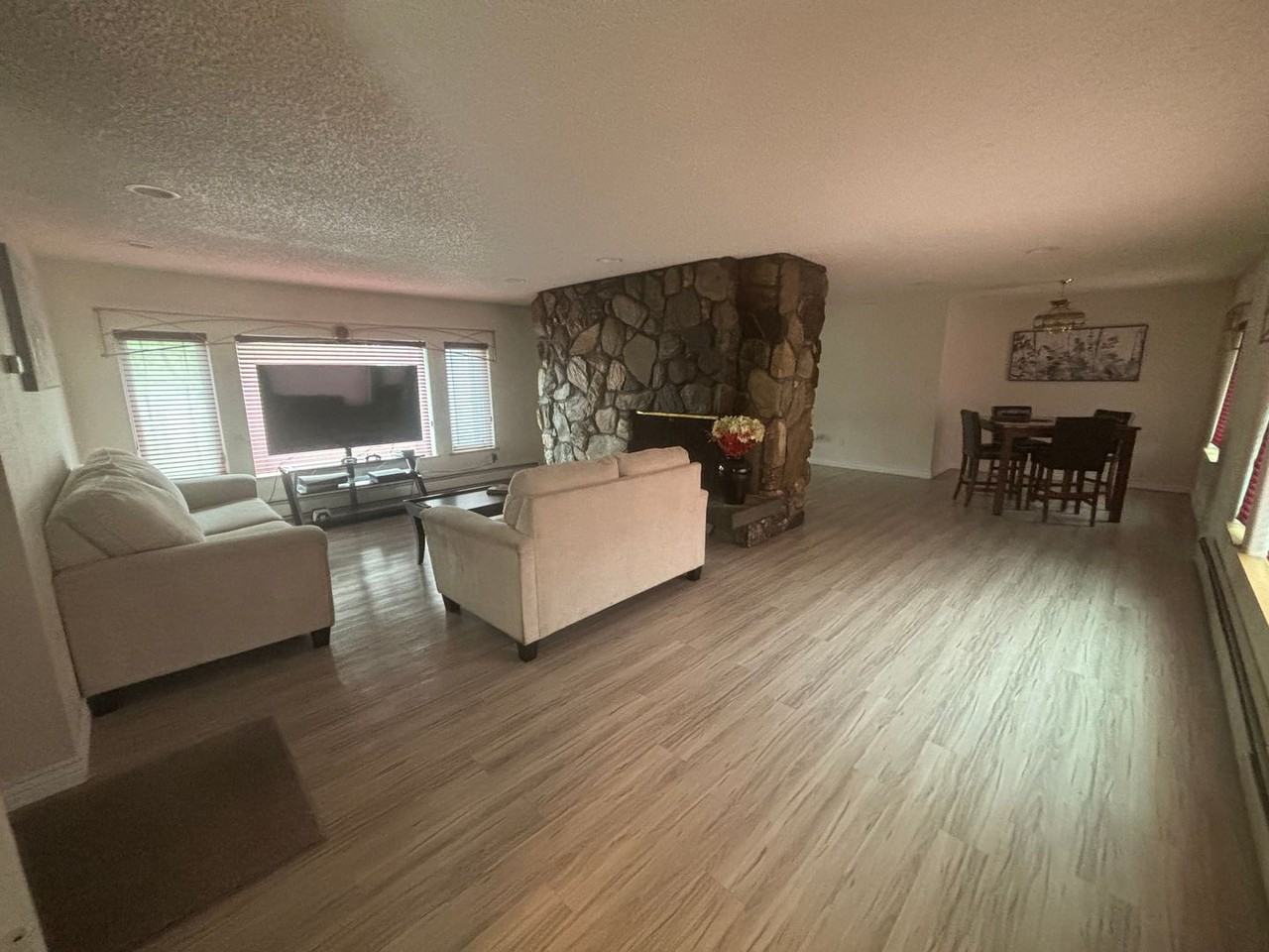 3026 Riverview 3026 Dr - Photo 2 of 13