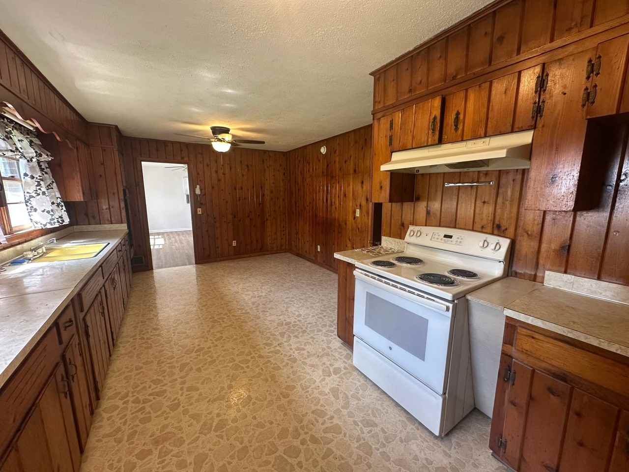 10 Piper St - Photo 3 of 14