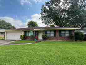1605 Captain Shreve Dr - Photo 1 of 1