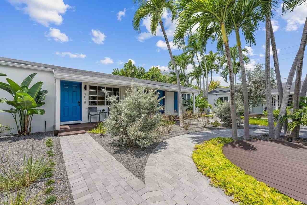 2021 Plunkett St. - Photo 3 of 5