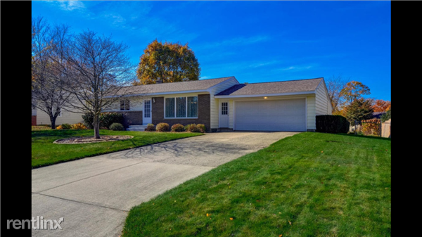 8257 E Chester Ave SW - Photo 2 of 9