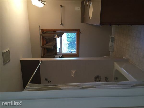 8257 E Chester Ave SW - Photo 3 of 9