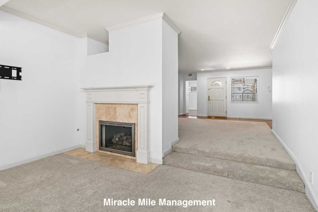 2558 Las Gallinas Ave - Photo 3 of 18