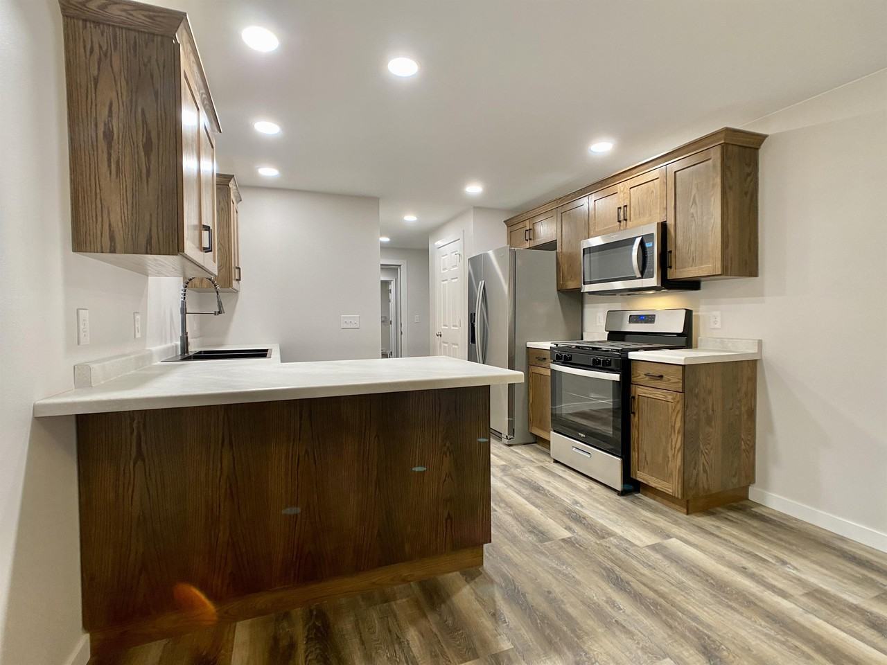 423 Adams Avenue - Photo 2 of 8