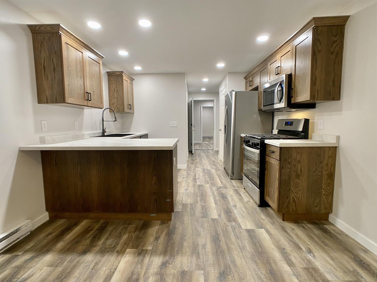 423 Adams Avenue - Photo 3 of 8