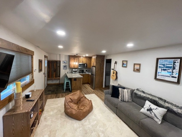 11869 Deerfield Dr - Photo 4 of 10