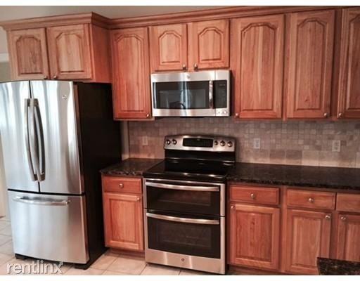 12 Stonefield Ct - Photo 2 of 4