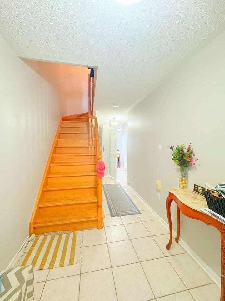 65 Candlebrook Dr - Photo 2 of 15