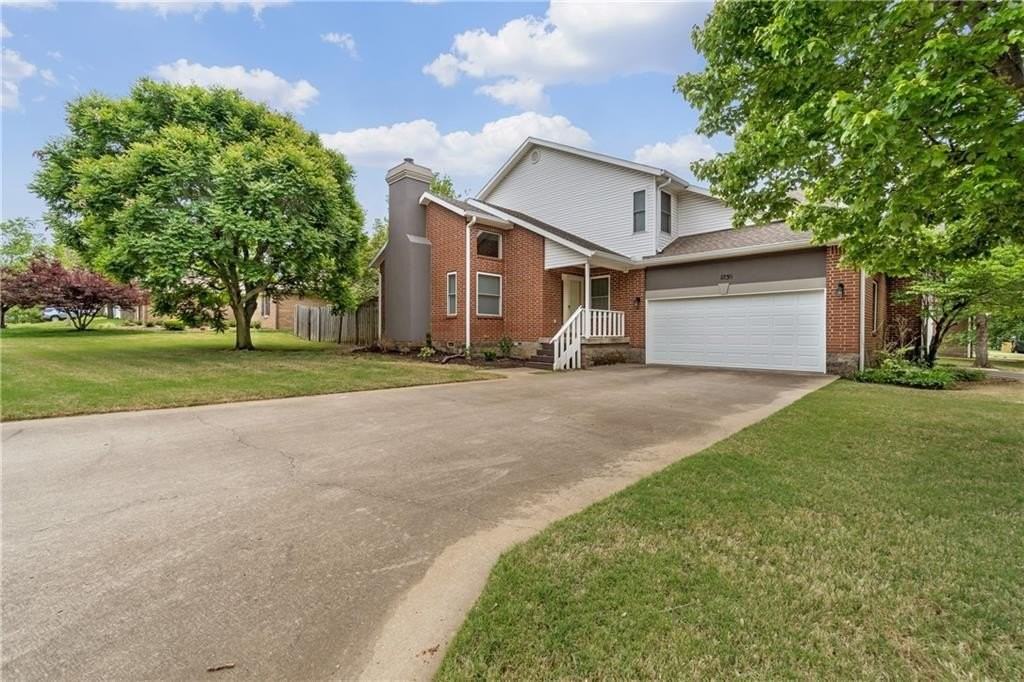 1839 North Hunter's Ridge - Photo 2 of 26