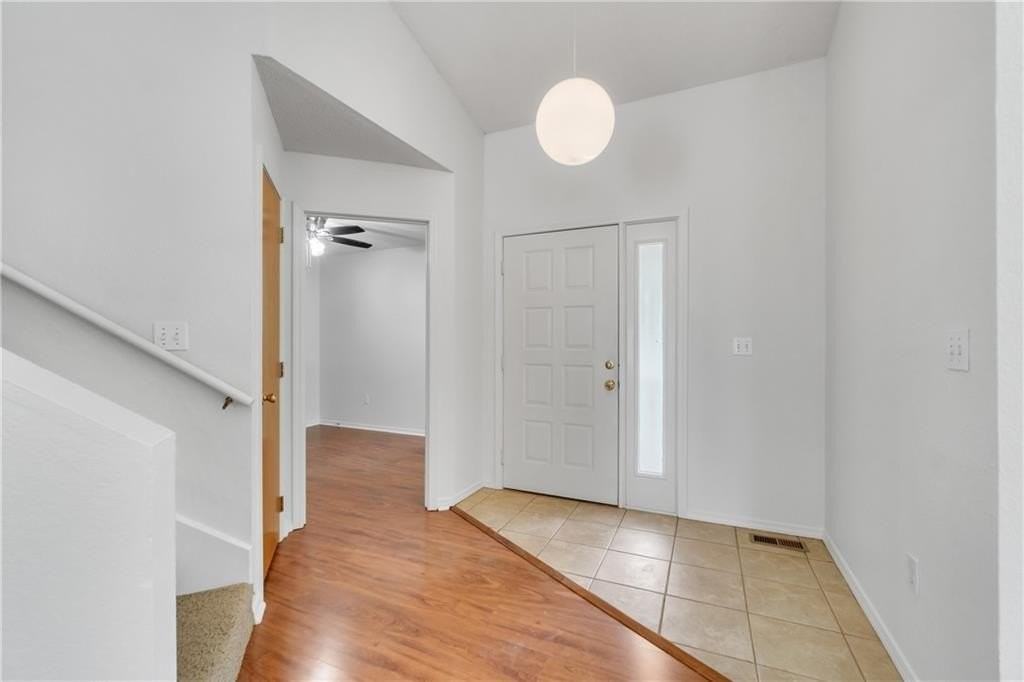 1839 North Hunter's Ridge - Photo 4 of 26