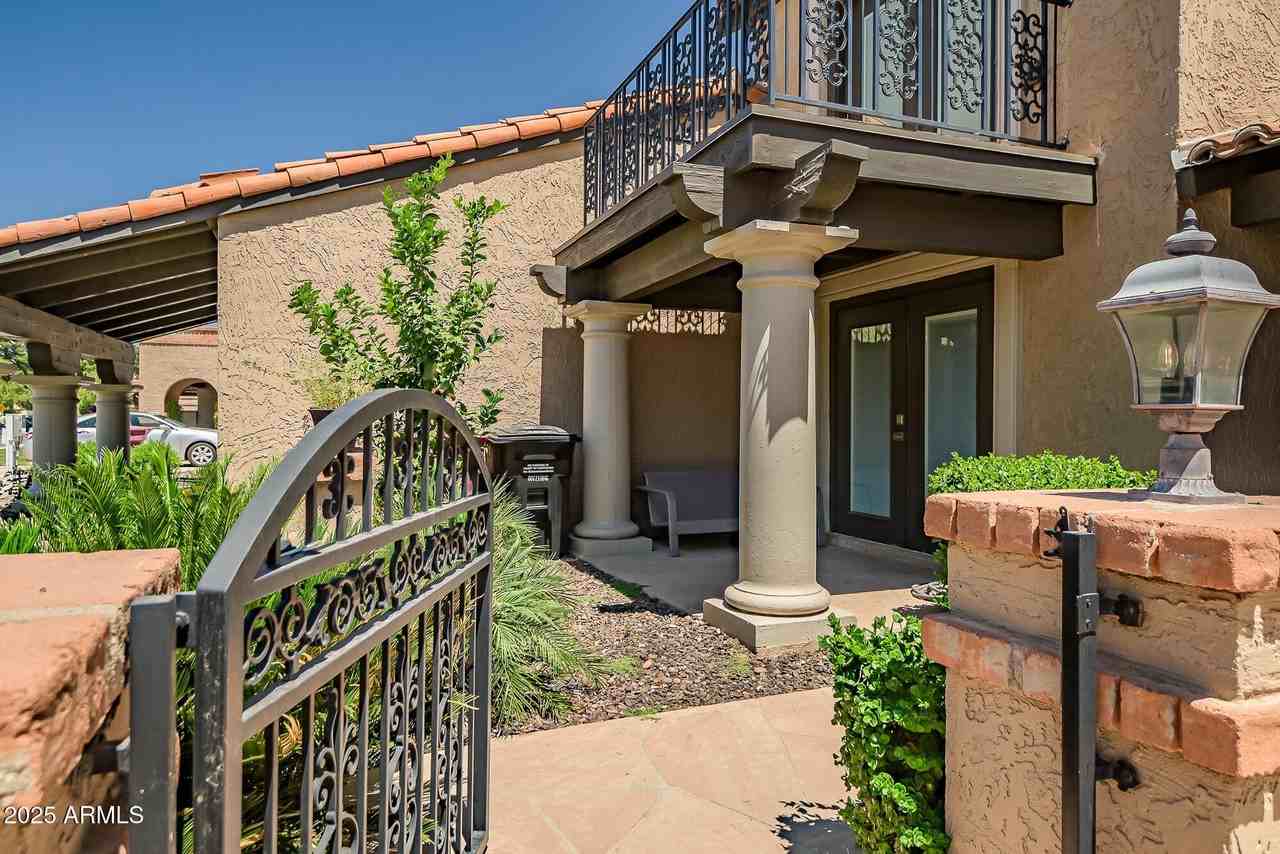 8094 Via Del Vencino - Photo 7 of 48