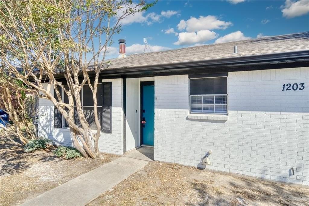 1203 Spring Loop #A - Photo 2 of 13