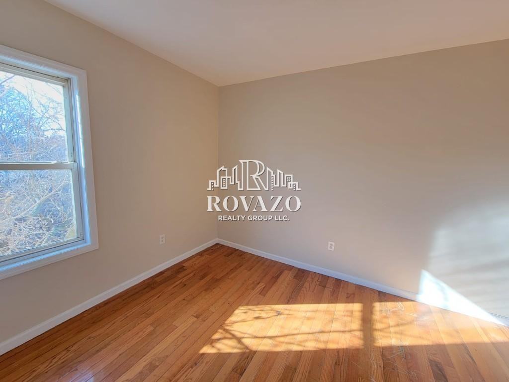 94 11th Ave W #3 - Photo 6 of 8