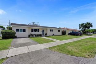 5811 Sw 95th Ct - Photo 1 of 1
