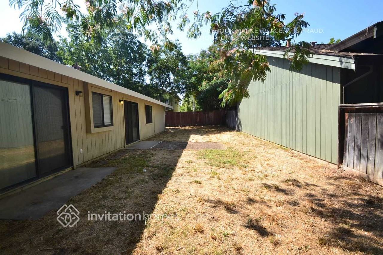 6924 Verdure Way - Photo 2 of 3