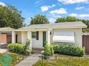 530 Ne 35th St - Photo 6 of 25