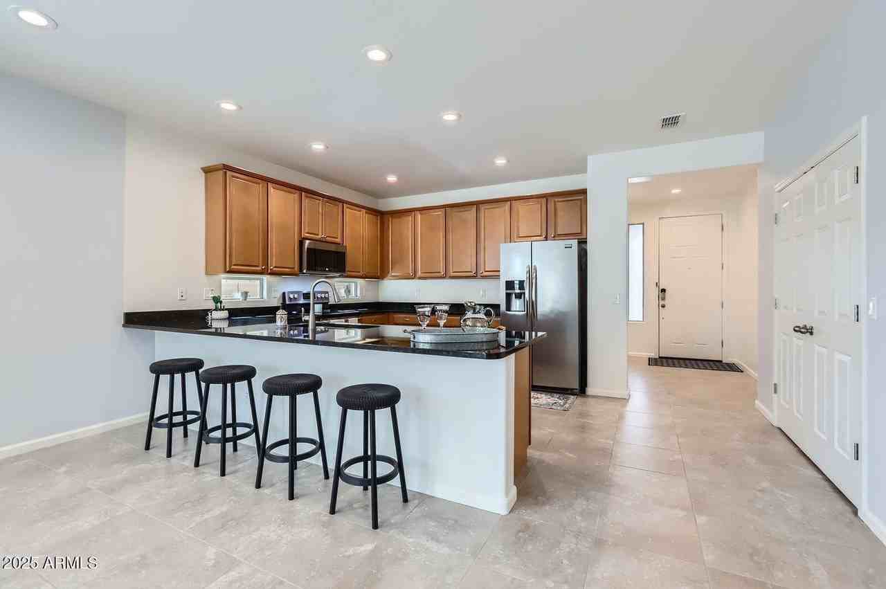 7614 W Fetlock Trl - Photo 6 of 26