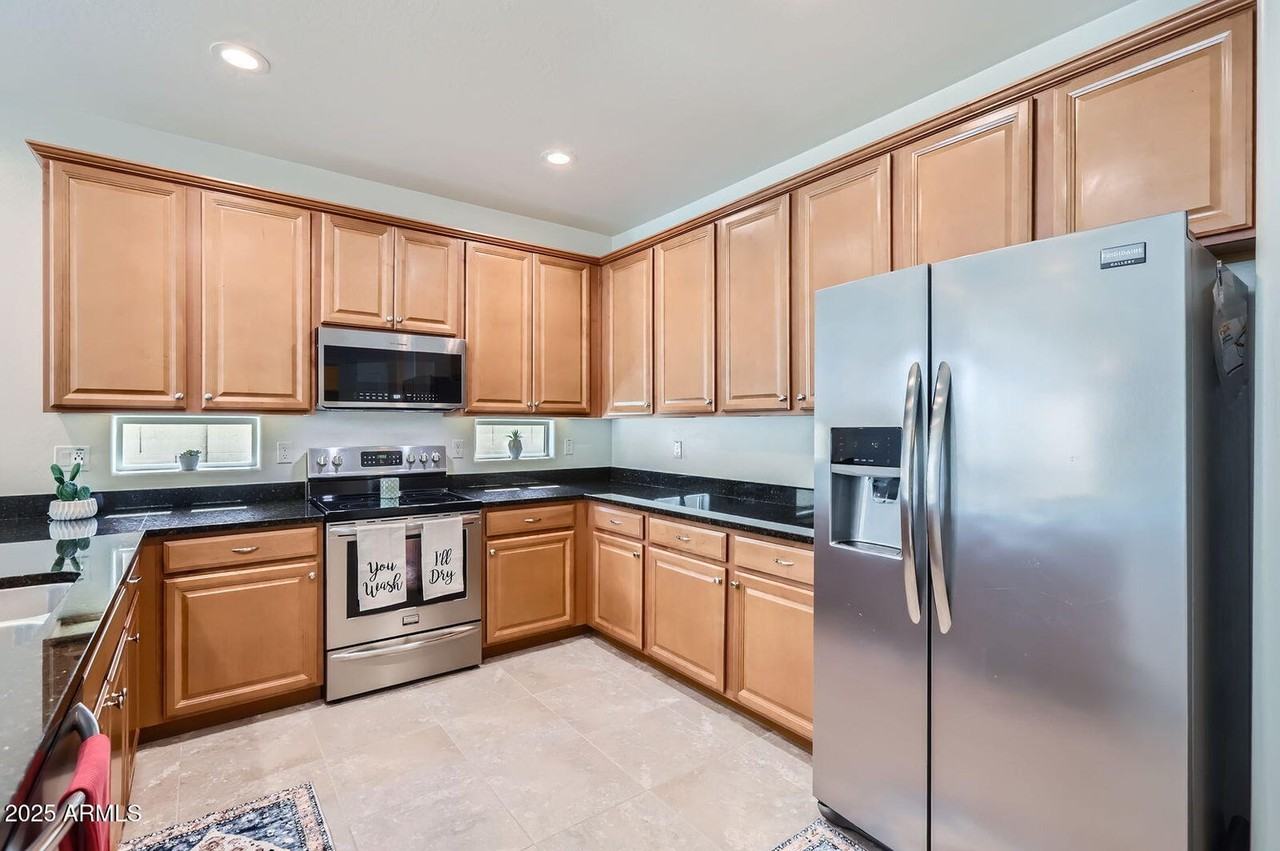 7614 W Fetlock Trl - Photo 7 of 26