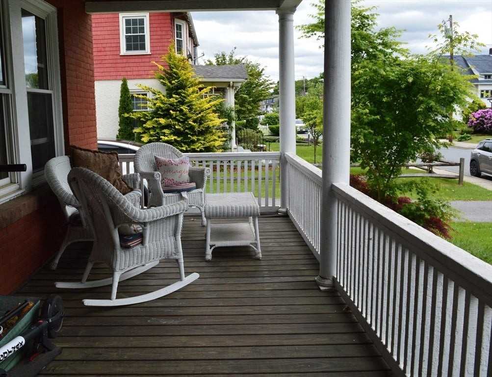 35 Oliver St - Photo 2 of 20