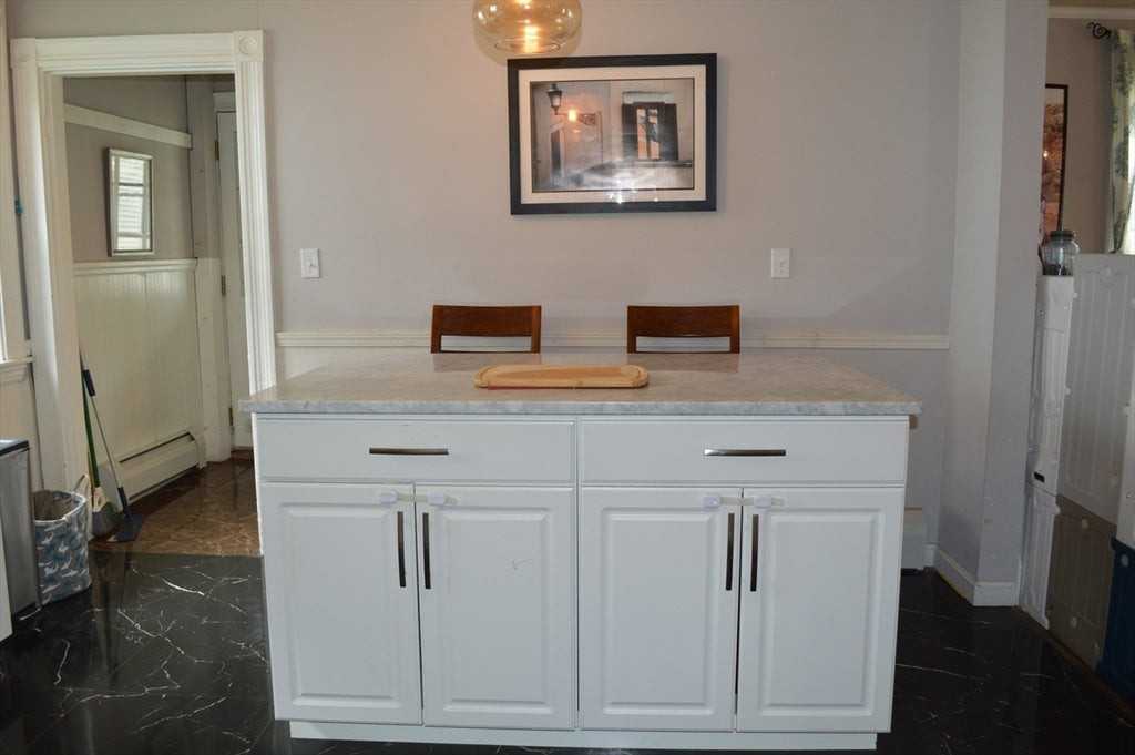 35 Oliver St - Photo 3 of 20