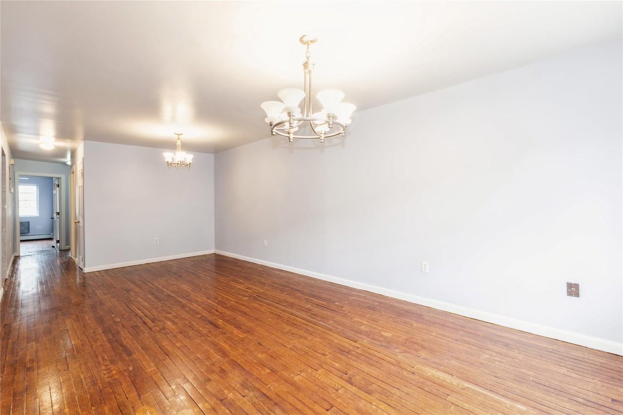 430 Gates Ave ##1 - Photo 4 of 14