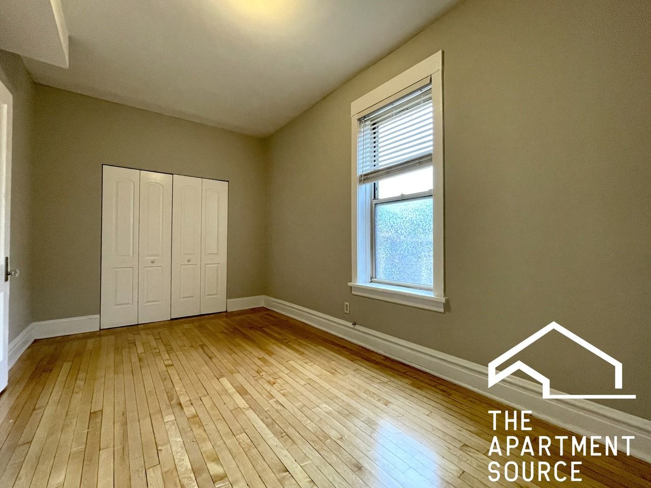 2515 N Kilbourn Ave #1R - Photo 7 of 10
