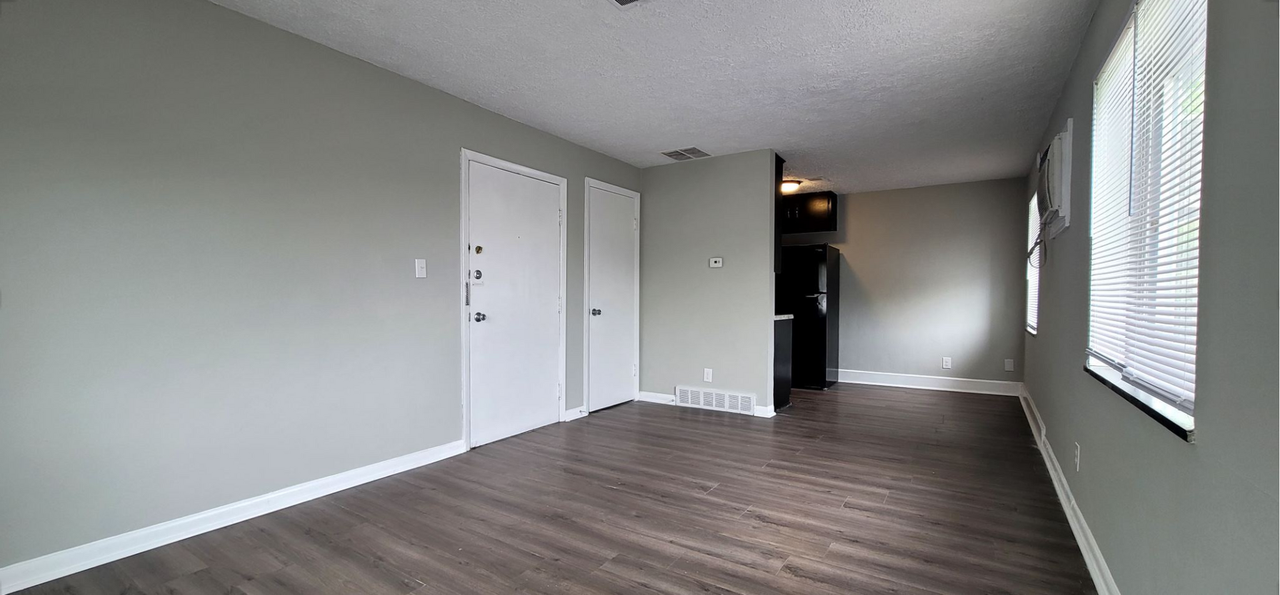 127 Scott Ave #6 - Photo 3 of 14