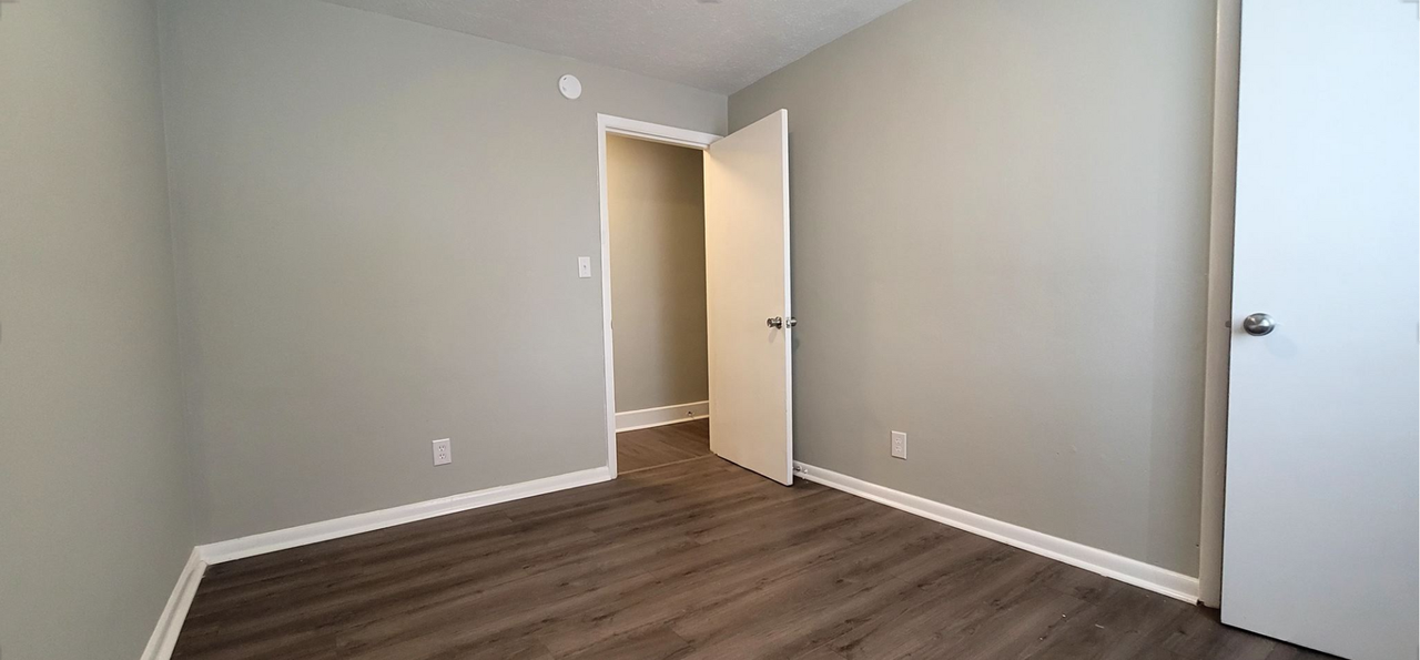 127 Scott Ave #6 - Photo 6 of 14