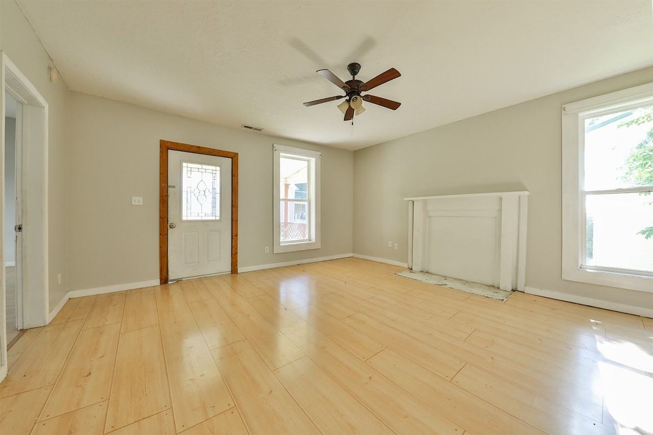 212 Church St - Photo 2 of 11