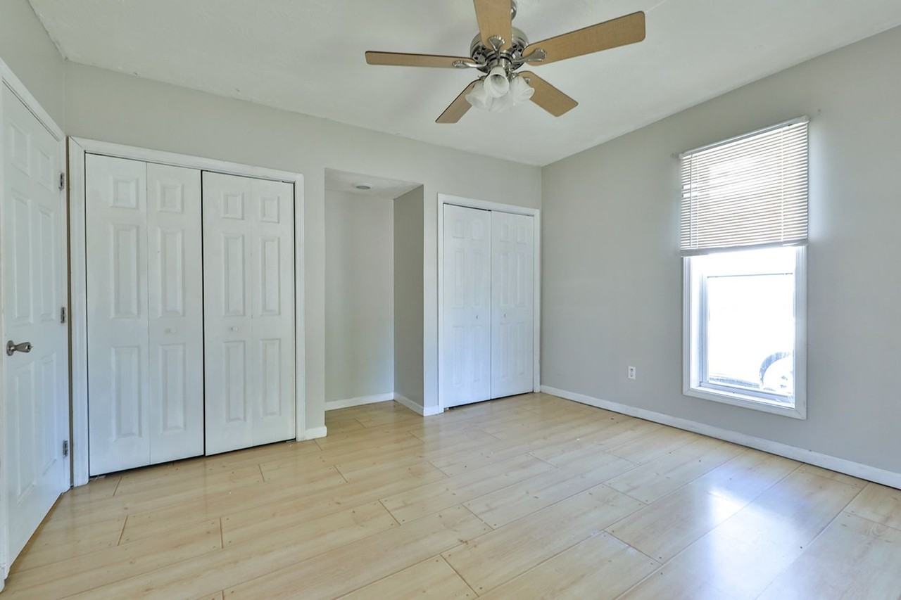 212 Church St - Photo 5 of 11