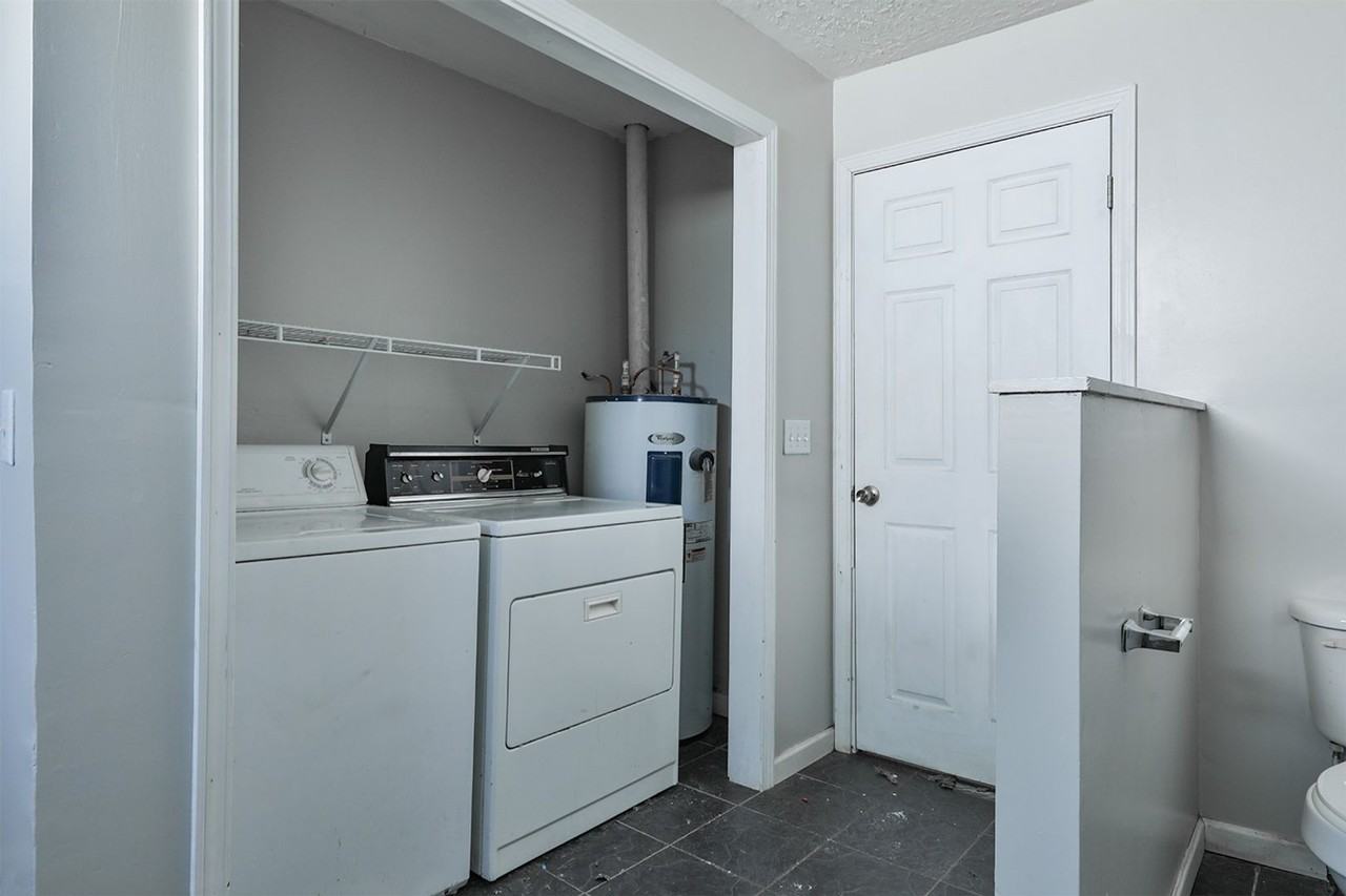 212 Church St - Photo 7 of 11