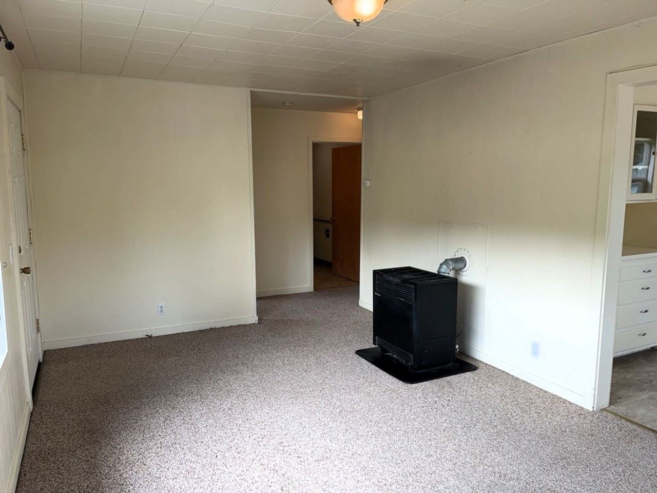 180 Birch St - Photo 3 of 19