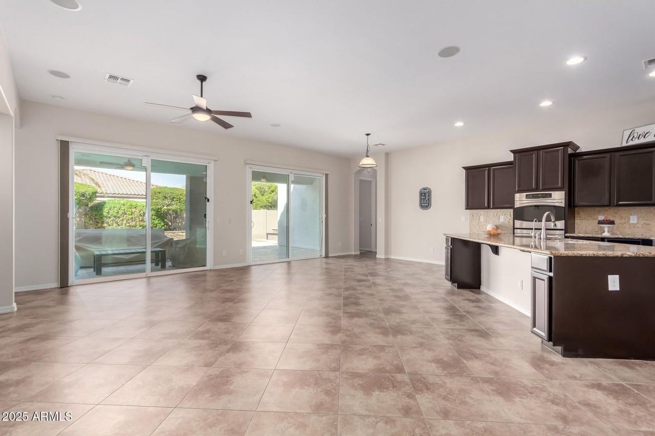 4102 E Crescent Way - Photo 6 of 50