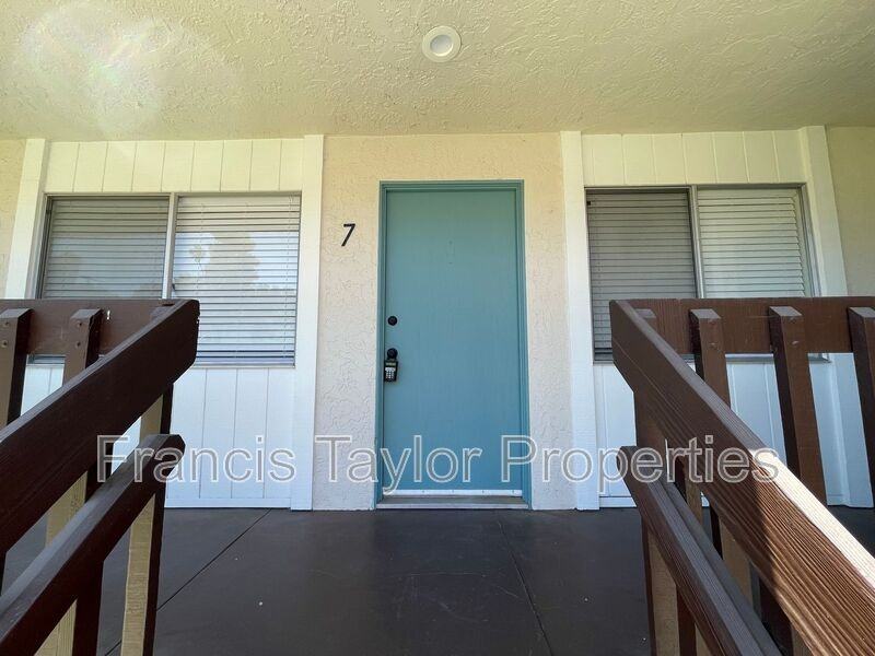 355 Idaho Ave #7 - Photo 2 of 12