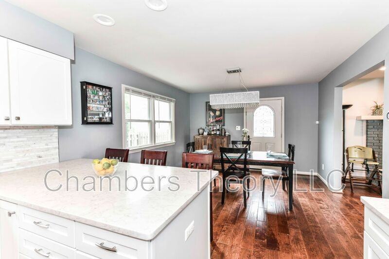 4779 25th St N - Photo 3 of 29