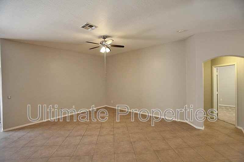 15710 N 34th St - Photo 3 of 20