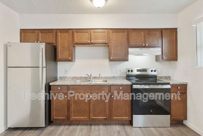 1324 E Taylor St #4 - Photo 6 of 17