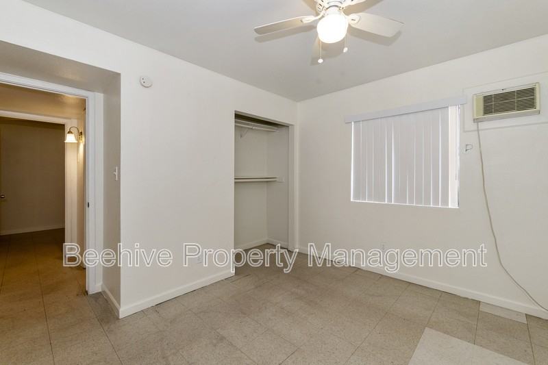 1040 N 28th St #8 - Photo 7 of 15