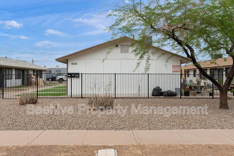 1634 E Monroe St #2 - Photo 4 of 18