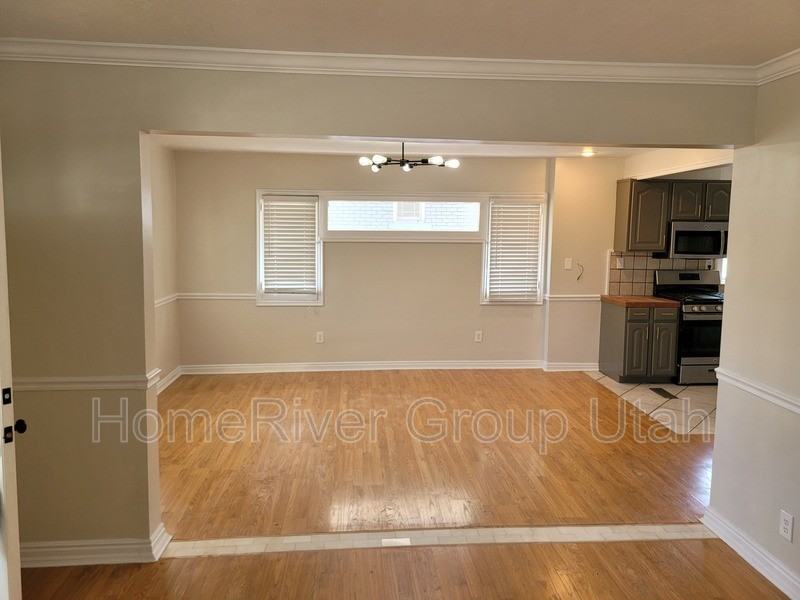 632 E Wilson Ave - Photo 6 of 24