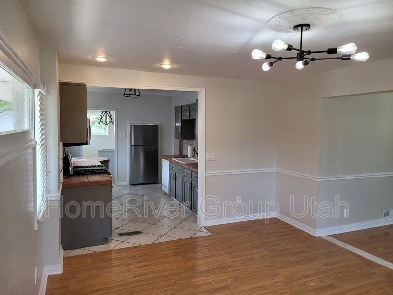 632 E Wilson Ave - Photo 3 of 24