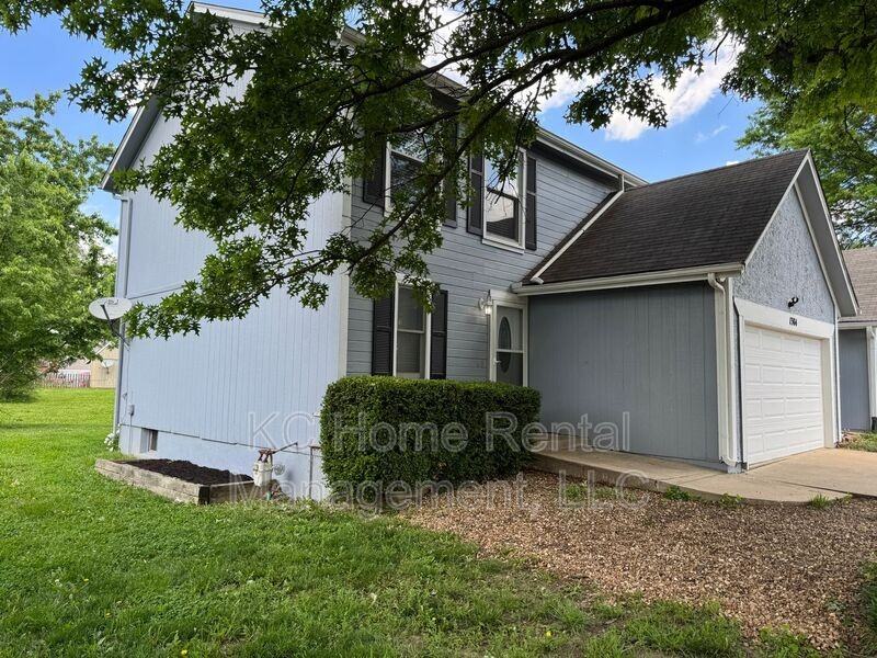 1384 N Ridge Pkwy - Photo 2 of 41